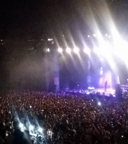 «Βούλιαξε» το γήπεδο της Λάρισας στη συναυλία του Ρέμου... χωρίς τον Ρέμο [εικόνες] | iefimerida.gr 4