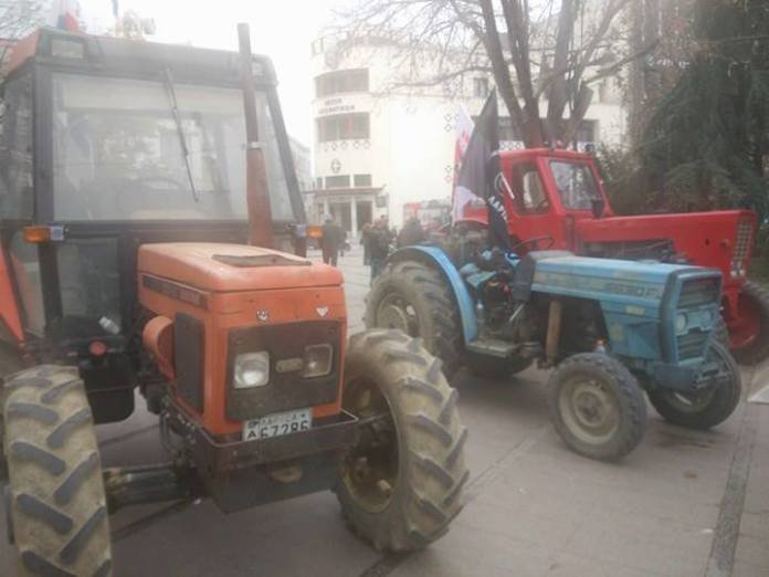 Μπλακ άουτ σε όλη τη χώρα -Χιλιάδες εργαζόμενοι διαδήλωσαν κατά των μέτρων [εικόνες] | iefimerida.gr 15