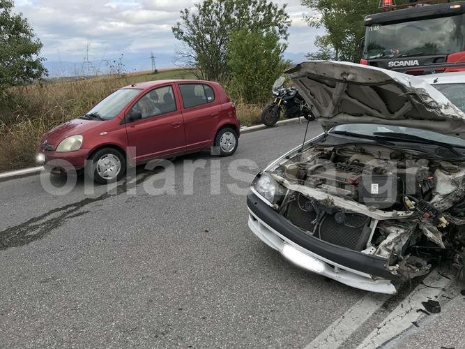 Λάρισα: Σοβαρό τροχαίο με έναν τραυματία [εικόνα] | iefimerida.gr 0