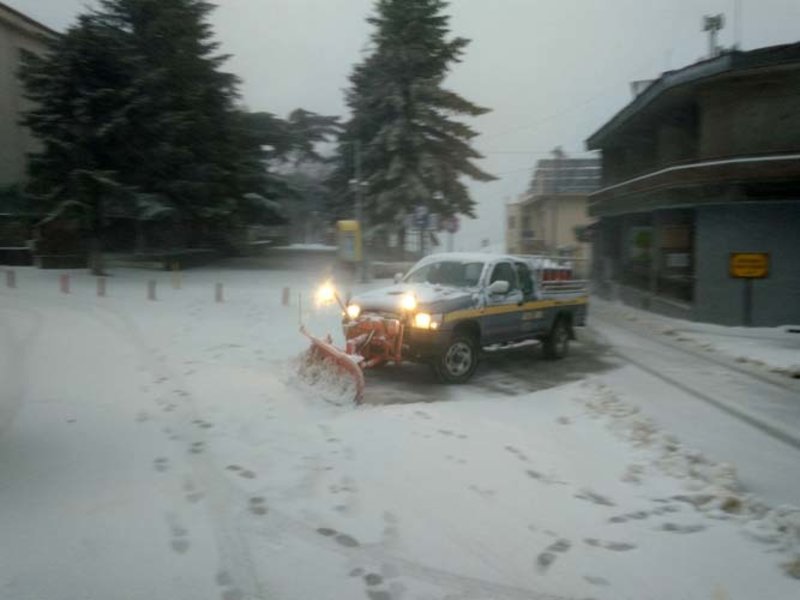 Στα λευκά ο νομός Λάρισας- Η θάλασσα βγήκε στο δρόμο στα παράλια [εικόνες & βίντεο] | iefimerida.gr 1