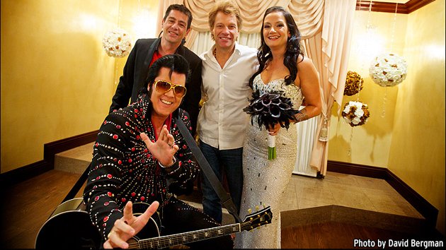 Η σπέσιαλ έκπληξη του Jon Bon Jovi σε φανατική θαυμάστριά του-Τη συνόδεψε νύφη στην εκκλησία [εικόνες] | iefimerida.gr 1