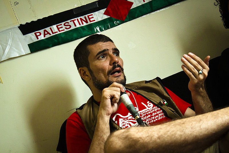 Ο Σαμαράς κόβει τον κορμό της Χρυσής Αυγής -Οι ρίζες είναι αποκάτω [σκίτσο] | iefimerida.gr 1