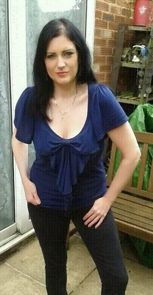 Η μυστηριώδης ασθένεια που έχει κάνει κόλαση τη ζωή μιας 34χρονης -Πήρε 50 κιλά σε έξι μήνες και σε λίγο δεν θα μπορεί να περπατήσει [εικόνες & βίντεο] | iefimerida.gr 1