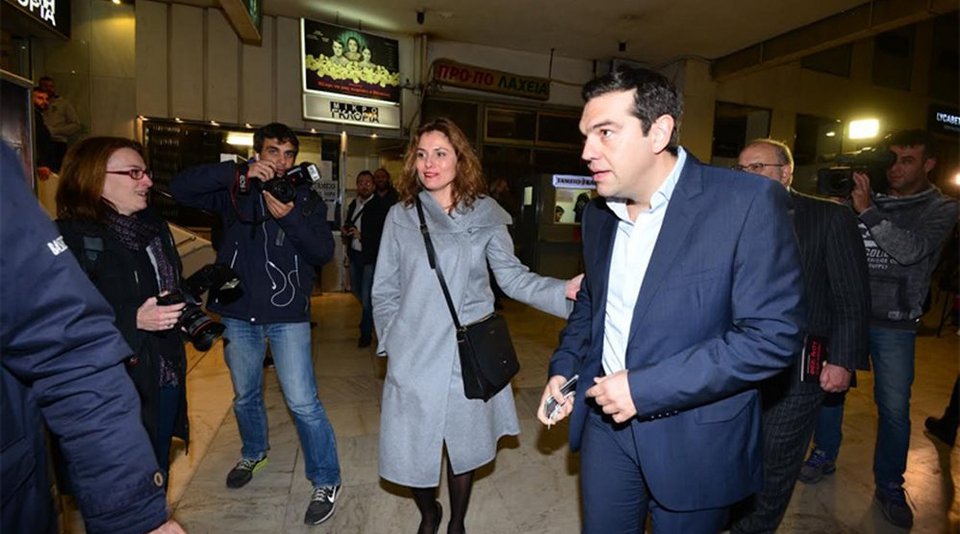 Ο Τσίπρας με την Περιστέρα, το μισό υπουργικό και η Γιάννα πήγαν Λαζόπουλο [εικόνες] | iefimerida.gr 5