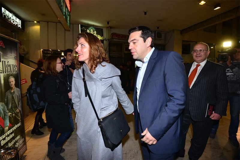 Ο Τσίπρας με την Περιστέρα, το μισό υπουργικό και η Γιάννα πήγαν Λαζόπουλο [εικόνες] | iefimerida.gr 4
