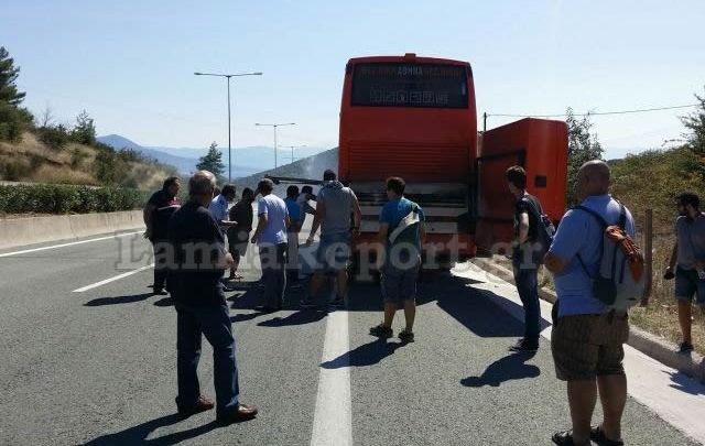 Τυλίχθηκε στις φλόγες λεωφορείο γεμάτο επιβάτες στη Θεσσαλονίκη [εικόνες]  | iefimerida.gr 0