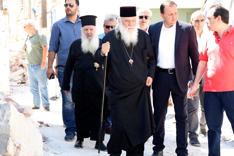 Ο Αρχιεπίσκοπος Ιερώνυμος στις σεισμόπληκτες περιοχές της Λέσβου [εικόνες] | iefimerida.gr 5