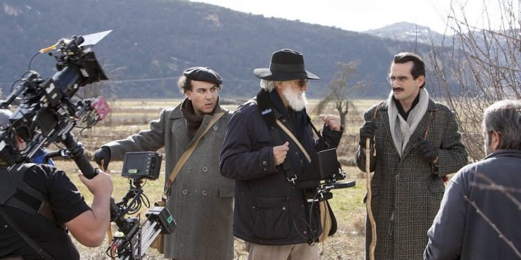 Η οικογένεια Λεμπιδάκη στην πρεμιέρα του «Νίκου Καζαντζάκη» στο Ηράκλειο [εικόνες] | iefimerida.gr 0