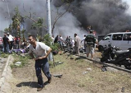 Νέες φονικές βομβιστικές επιθέσεις στο Λίβανο – 43 νεκροί από εκρήξεις έξω από τζαμιά [εικόνες & βίντεο] | iefimerida.gr 1