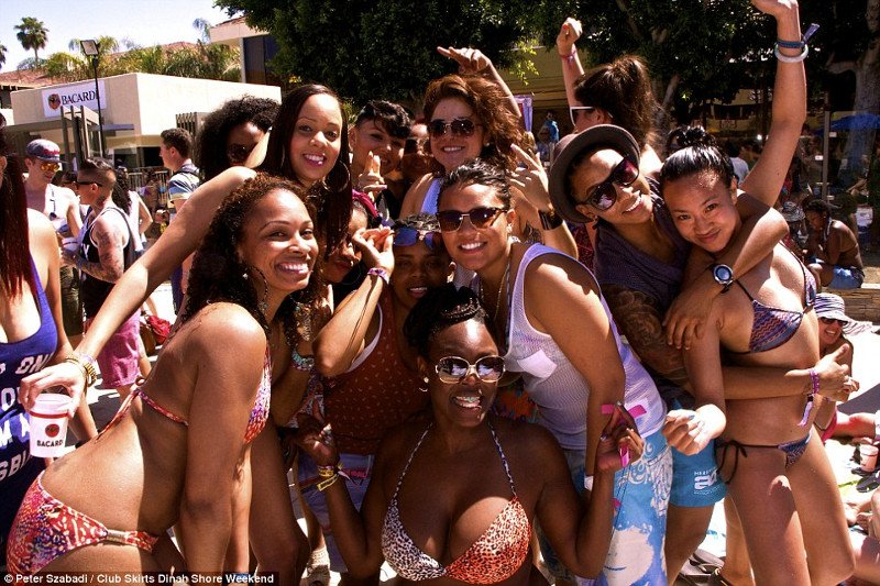 20.000 ομοφυλόφιλες στην έρημο για 5ήμερο πάρτι ακολασίας -Τι συμβαίνει εκεί [εικόνες & βίντεο] | iefimerida.gr 0