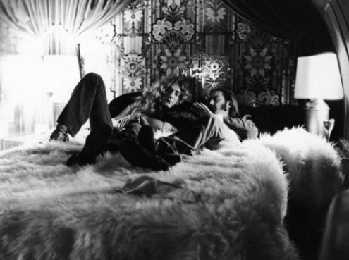 Οργια, τρέλα και αλκοόλ-Μια «τυπική» ημέρα από τη ζωή των Led Zeppelin [εικόνες + βίντεο] | iefimerida.gr 4