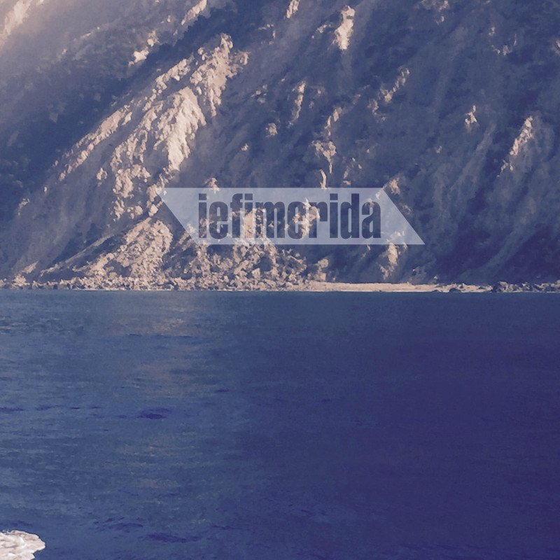 Κατολισθήσεις από το σεισμό στους Εγκρεμνούς: Καλύφθηκαν από τόνους χώματος [αποκλειστικές εικόνες] | iefimerida.gr 3