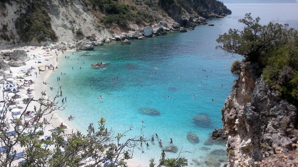 Aγιοφύλλι Λευκάδας, η παραλία όπου προσκυνούν ακόμη και οι θεοί [εικόνες] | iefimerida.gr 0