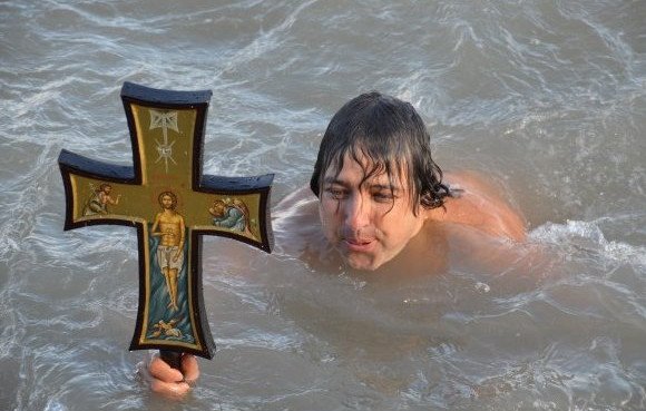 Με λαμπρότητα γιορτάστηκαν τα Θεοφάνεια σε όλη τη χώρα  [εικόνες] | iefimerida.gr 6