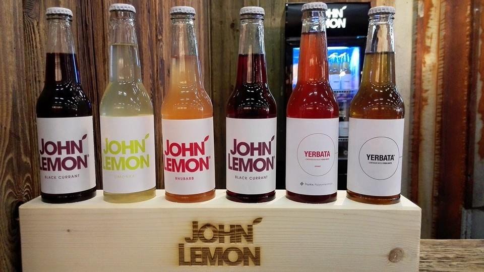 Αγρια κόντρα της Γιόκο Ονο με Πολωνική εταιρία -Κυκλοφορούν αναψυκτικά John Lemon [εικόνες]  | iefimerida.gr 2