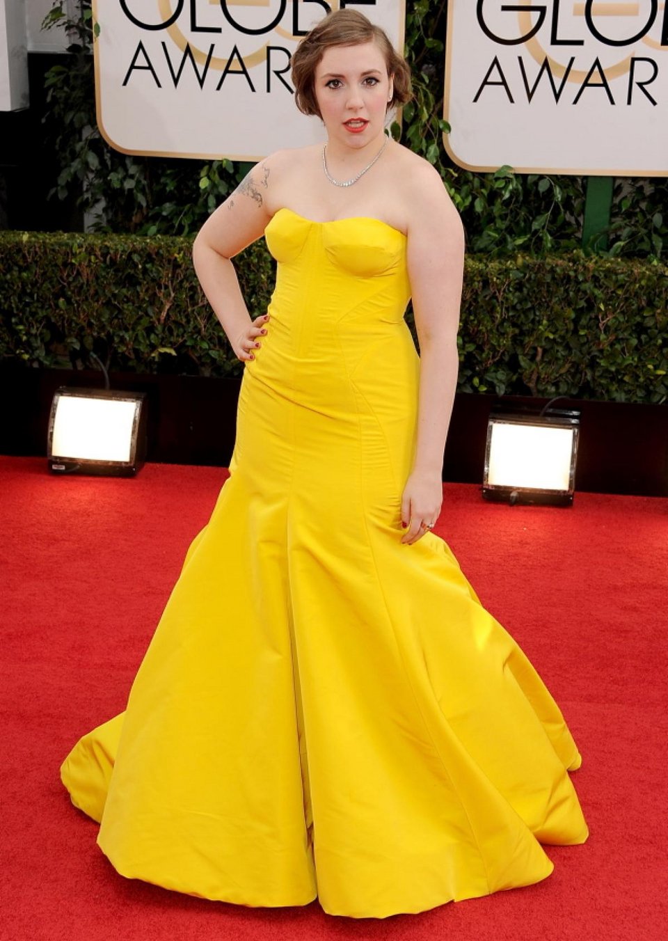 Η Λένα Ντάναμ ξαναχτυπά -Ποζάρει με τα εσώρουχά της [εικόνες] | iefimerida.gr 4