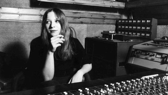 Με μουσική υπόκρουση της Λένας Πλάτωνος του σόου του Dior στο Παρίσι [βίντεο] | iefimerida.gr 0