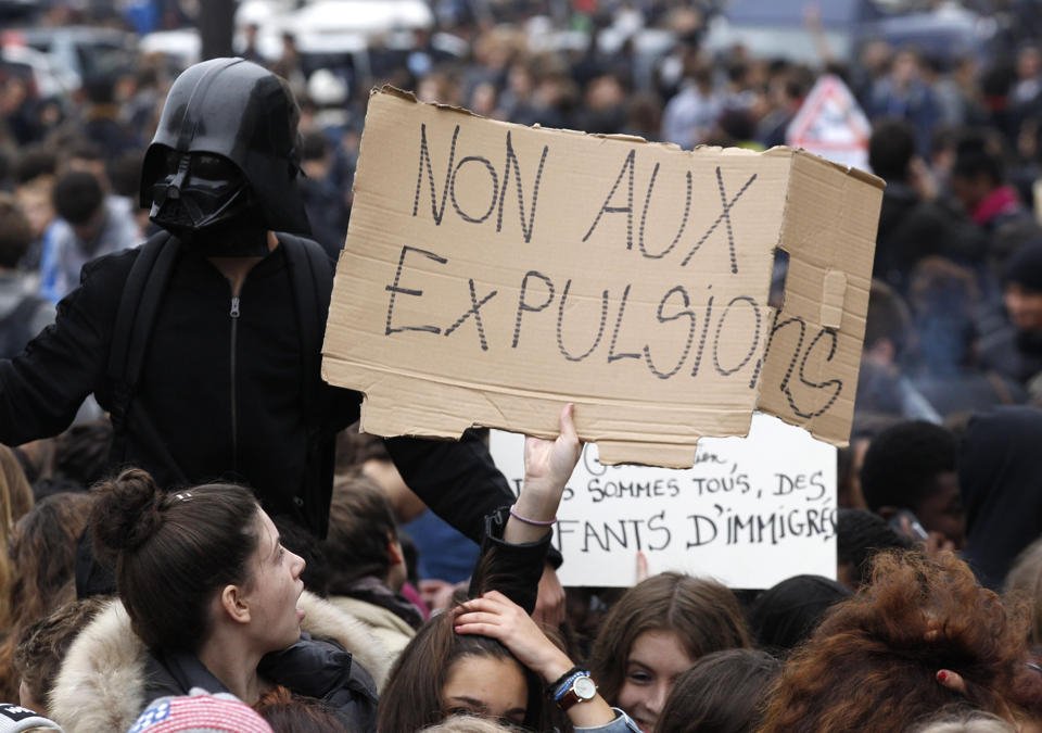 Ποιά είναι η 15χρονη Ρομά Leonarda που κάνει την γαλλική κυβέρνηση να τρίζει [εικόνες] | iefimerida.gr 3