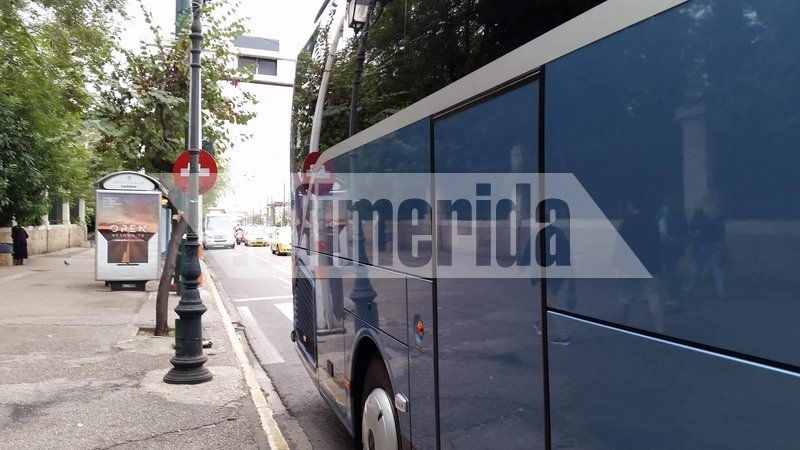 Δεν υπάρχουν χώροι στάθμευσης στην πόλη για τα λεωφορεία