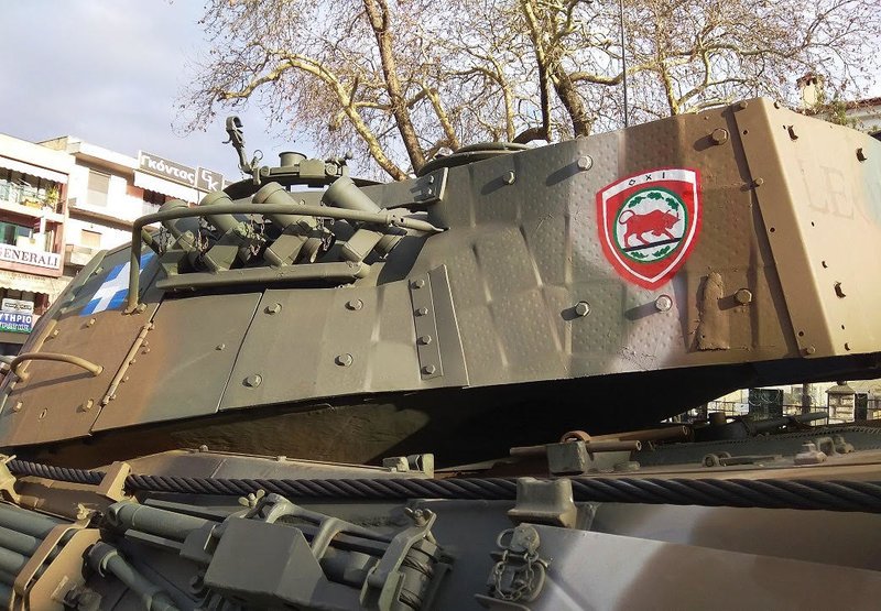 Ενα τεθωρακισμένο Leopard για τους κατοίκους και τους επισκέπτες των Ιωαννίνων [εικόνες]  | iefimerida.gr 5