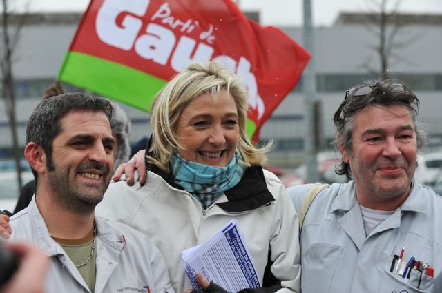Γαλλία: Οι εργάτες ψηφίζουν ακροδεξιά και νεοκομμουνισμό, Λεπέν και Μελανσόν [εικόνες] | iefimerida.gr 2