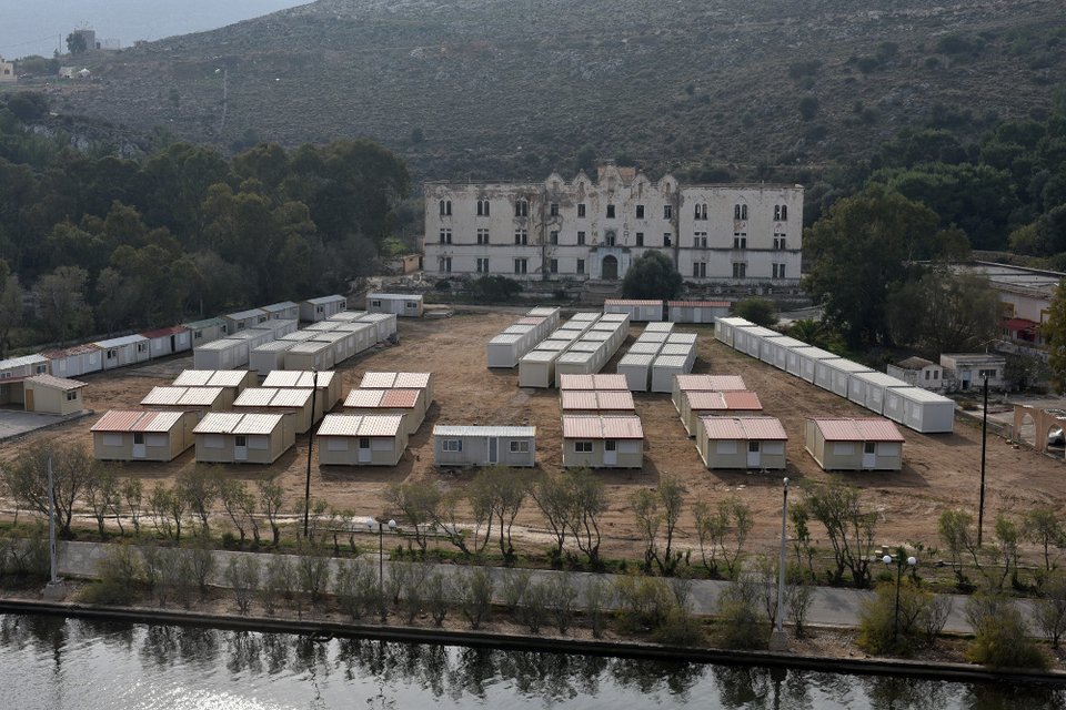 Το σχέδιο της κυβέρνησης για τους μετανάστες -Από τα νησιά, στο Ελληνικό ή στην Κόρινθο | iefimerida.gr 7