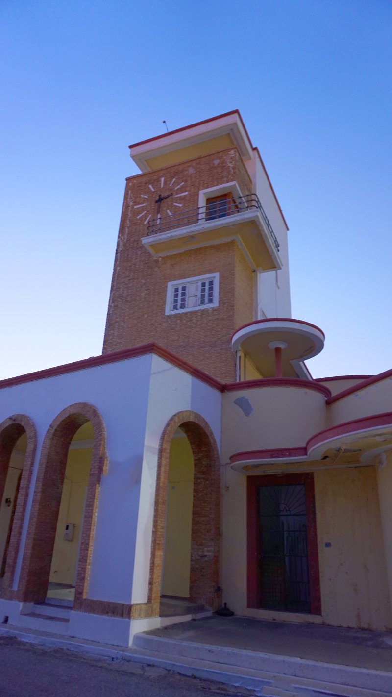 Το BBC βρήκε την πιο περίεργη πόλη της Ελλάδας και υμνεί την παράξενη ομορφιά της [εικόνες] | iefimerida.gr 2