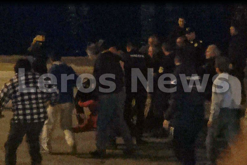 Επεισόδια στη Λέρο για τη μεταφορά μεταναστών -Εξαγριωμένοι οι κάτοικοι, λιμενικοί έδειραν δημοτικό σύμβουλο [εικόνες & βίντεο] | iefimerida.gr 7