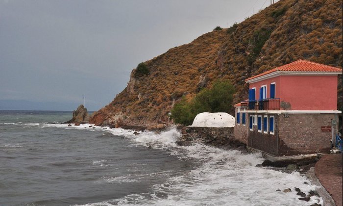 To διθυραμβικό αφιέρωμα των NYT στις ιαματικές πηγές της Λέσβου -«Tαξίδι στην αιωνιότητα» [εικόνες] | iefimerida.gr 3