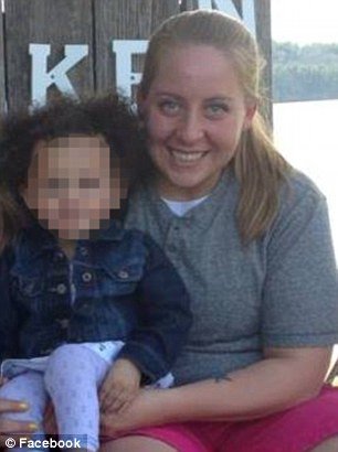 Λεσβίες μηνύουν τράπεζα σπέρματος γιατί το παιδί τους βγήκε μαύρο [εικόνες] | iefimerida.gr 3