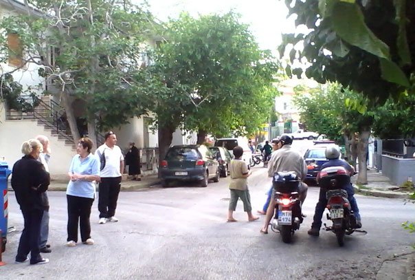 Τραγωδία στη Λέσβο -Επεσε από το μπαλκόνι και καρφώθηκε στα κάγκελα [εικόνες] | iefimerida.gr 1