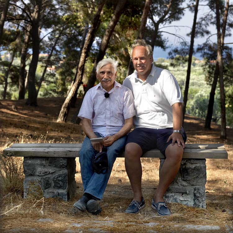 Οταν ένας πρόσφυγας συζητά με έναν τουρίστα -Απρόσμενες συναντήσεις στη Λέσβο [εικόνες & βίντεο] | iefimerida.gr 2