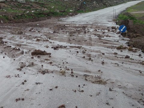 Λέσβος: Σοβαρά προβλήματα εξαιτίας των ισχυρών βροχοπτώσεων [εικόνες] | iefimerida.gr 2