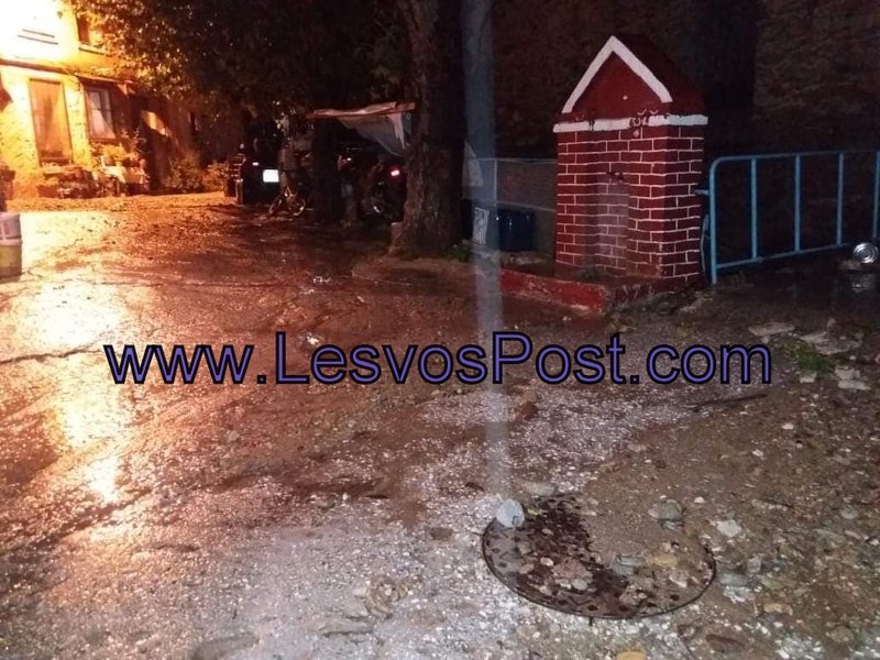 Καταστροφές από την κακοκαιρία στη Λέσβο -Χείμαρροι οι δρόμοι, πλημμύρισαν σπίτια, κινδύνευσαν άνθρωποι [εικόνες & βίντεο] | iefimerida.gr 5