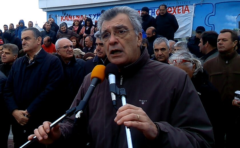 Κλειστά μέχρι και τα περίπτερα στη Λέσβο -Γενική απεργία για την πολιτική στο προσφυγικό [εικόνες] | iefimerida.gr 4