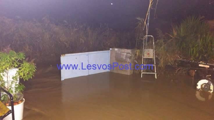 Θεομηνία στη Λέσβο: Χαλάζι στη Μυτιλήνη -Δύσκολη νύχτα για Καλλονή και Πλωμάρι [εικόνες & βίντεο] | iefimerida.gr 2