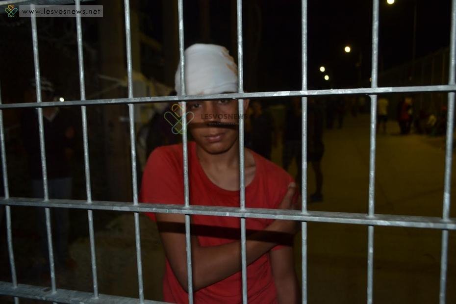 Ολονύχτια «μάχη» μεταξύ προσφύγων στο hotspot της Μόριας -Τραυματίστηκαν 5 παιδιά [εικόνες] | iefimerida.gr 4