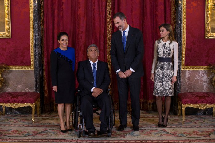 Το (μάλλον) αγαπημένο φόρεμα της βασίλισσας Λετίθια -Το φοράει και το ξαναφοράει [εικόνες] | iefimerida.gr 2