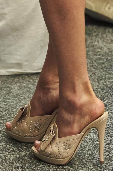 Λετίσια, 3 χρόνια βασίλισσα, το γιόρτασε με απίθανα mules [εικόνες] | iefimerida.gr 3