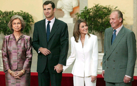 Τα «άπλυτα» της βασίλισσας, πλέον, Λετίθια, στη φόρα -Η άγρια νιότη, τα ξενύχτια, τα μπαρ και η άλωση του παλατιού [εικόνες] | iefimerida.gr 13