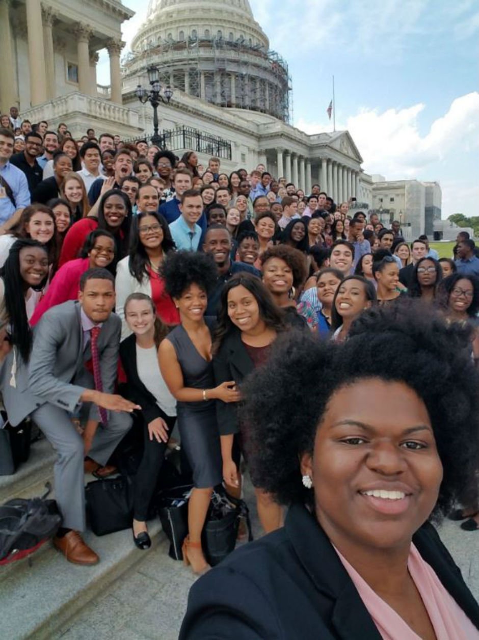 Η «λευκή» selfie των Ρεπουμπλικανών προκαλεί σάλο -Η απάντηση των Δημοκρατικών [εικόνες] | iefimerida.gr 1