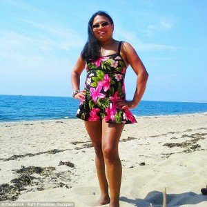 Ιστορική πρόσληψη: Τρανσέξουαλ υπάλληλος στο Λευκό Οίκο [εικόνες] | iefimerida.gr 8