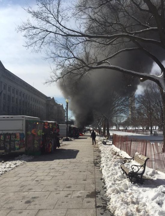 Συναγερμός στην Ουάσινγκτον -Ισχυρή έκρηξη έξω από το Λευκό Οίκο [εικόνες & βίντεο] | iefimerida.gr 2