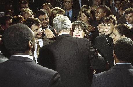 Μόνικα Λεβίνσκι: Στα 22 ερωτεύτηκα τον Κλίντον -Στα 24 έζησα το bullying [βίντεο] | iefimerida.gr 0