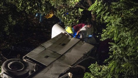 Δέκα συγκλονιστικές φωτογραφίες από το λεωφορείο του θανάτου στην Ιταλία | iefimerida.gr 6