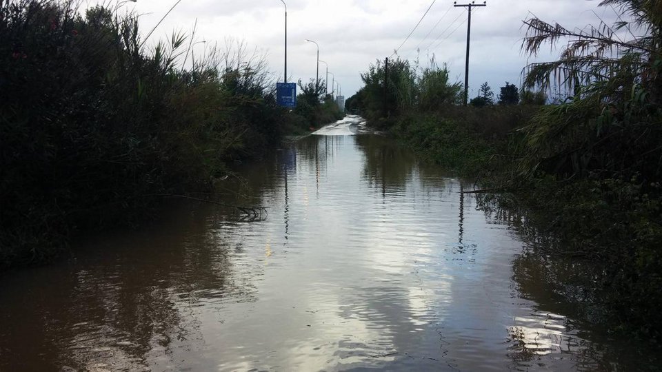 Σε κατάσταση έκτακτης ανάγκης Αχαΐα και Ηλεία -Πλημμύρες από τις σφοδρές καταιγίδες [εικόνες] | iefimerida.gr 4