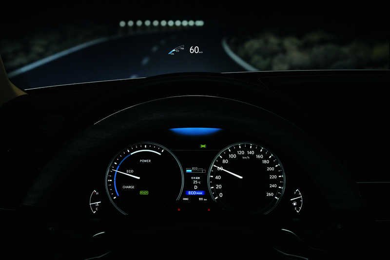 Lexus GS300h: Όχι μόνο ένα, αλλά γκάμα υβριδικών πλέον | iefimerida.gr 2
