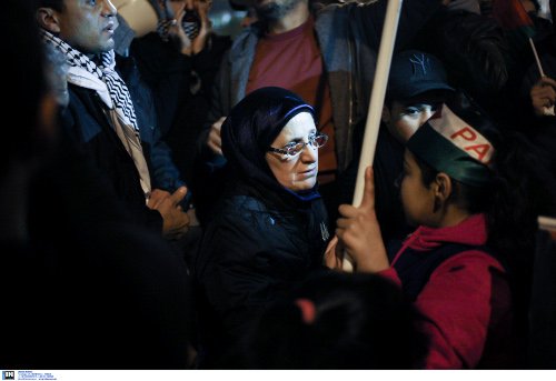  Πορεία Παλαιστινίων στην πρεσβεία των ΗΠΑ -Οργή για την απόφαση Τραμπ για την Ιερουσαλήμ [εικόνες] | iefimerida.gr 3