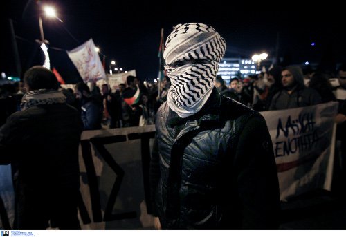  Πορεία Παλαιστινίων στην πρεσβεία των ΗΠΑ -Οργή για την απόφαση Τραμπ για την Ιερουσαλήμ [εικόνες] | iefimerida.gr 6