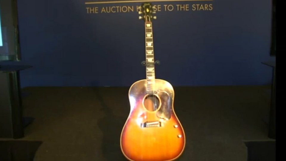 Στο σφυρί η χαμένη κιθάρα του Λένον -Αμύθητη η αξία της [εικόνες] | iefimerida.gr 0